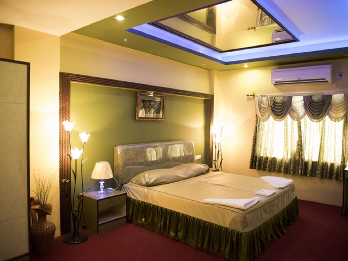 Hotel Sunshine Baharampur Exterior photo